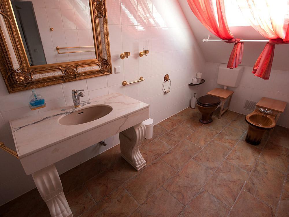 Rittergut Haus Laer Aparthotel Bochum Bagian luar foto